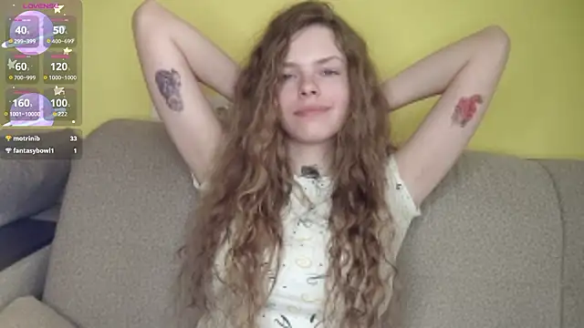 XXX chat uživo modela RayaNenlia