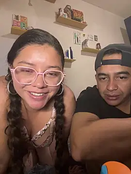 Chatroom XXX en direct de Vivi_Kvsh