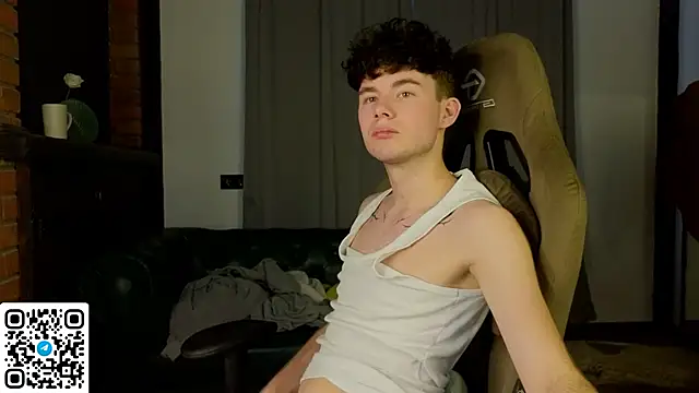 Cute_Mike webkamerás műsora