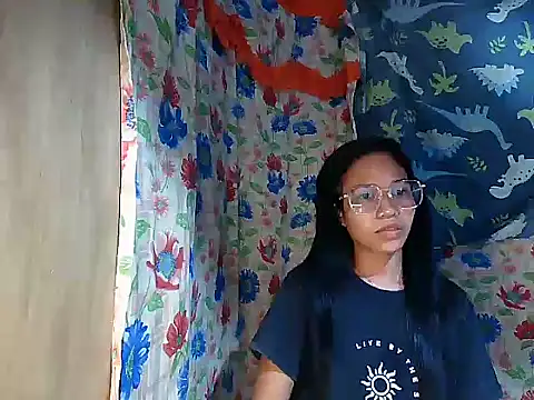 PinaySkinnyGirl 现场XXX聊天