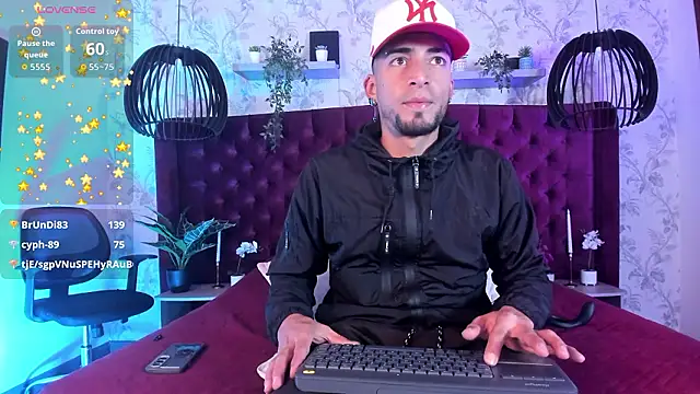 Živý XXX chat DrakeNeumann