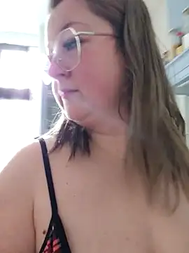 Онлайн чат XXX Lillyloo_