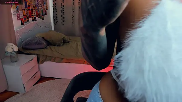 CharimgSabrina – Naživo XXX chat