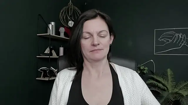 VivianWILD live XXX chat