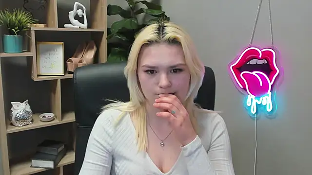 XXX chat uživo modela SweetLilyxo