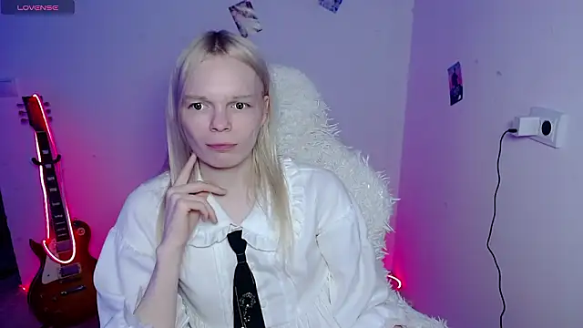 Show de Emily_Nyaffee na webcam