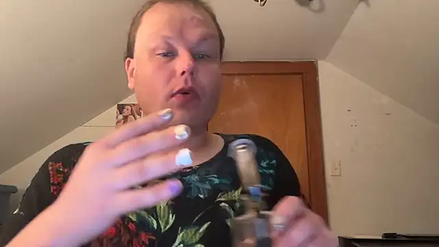 RaeganVn Webbikameraesitys