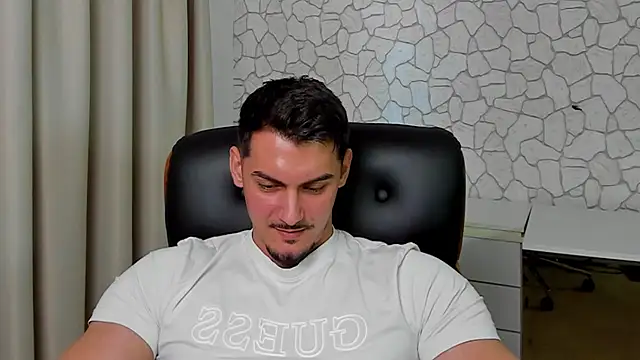 Онлайн чат XXX ClintMasters