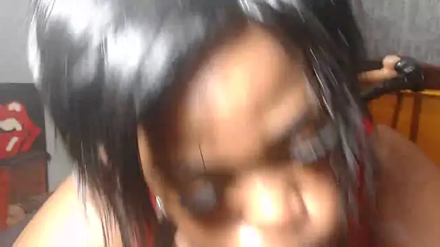 BOOTYDIVAXXX Chat XXX in diretta