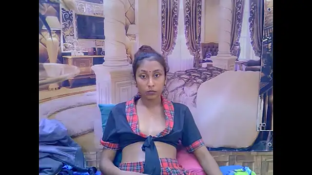IndianSexyButt Chat XXX in diretta