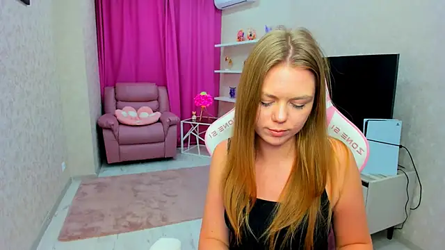 Strawberrye Live XXX-Chat