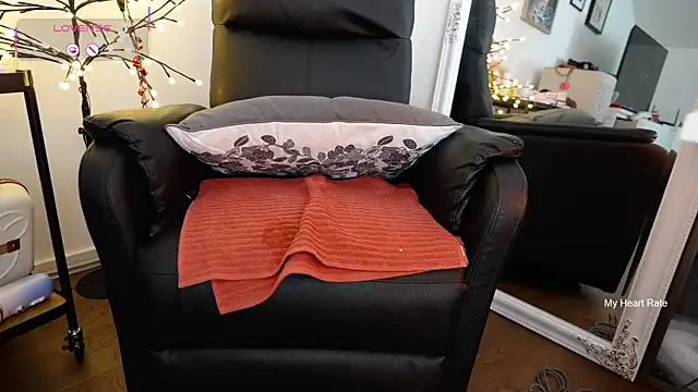 GingerAleMILF's Live XXX Chat