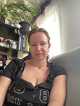 Chat +18 de AnnikaRose ao vivo