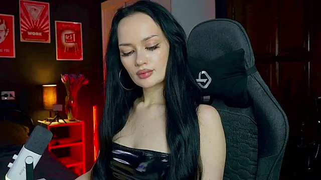 QueenAliss' Live XXX Chat