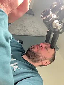 Pertunjukan Kamera Web DorianJeday