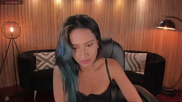 Онлайн чат XXX KayraLanne