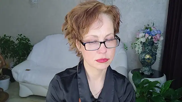 LioraWeiss' Live XXX Chat