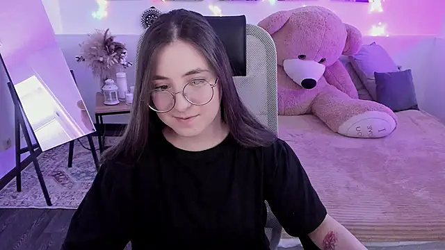 VirtuallVoyant's Live XXX Chat