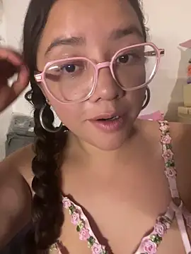 Vivi_Kvsh's Live XXX Chat