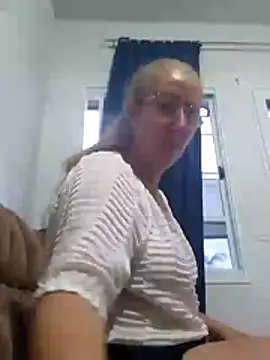 MILEIDE980 live XXX chat