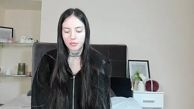 XXX chat uživo modela AdrianaCult