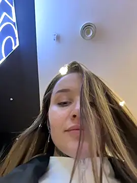 XXX chat uživo modela KishaMur