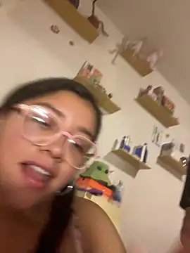 XXX chat uživo modela Vivi_Kvsh