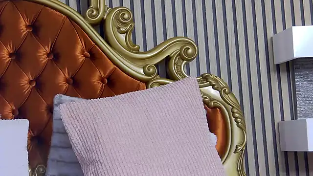 Chat +18 de CarolinaBlair ao vivo