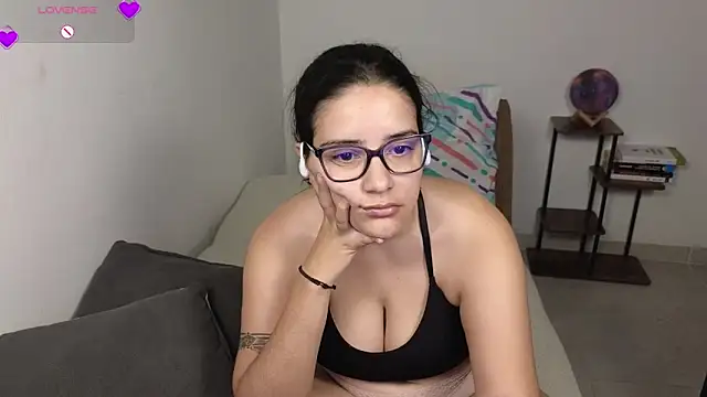 blue__moon_'s Live XXX Chat