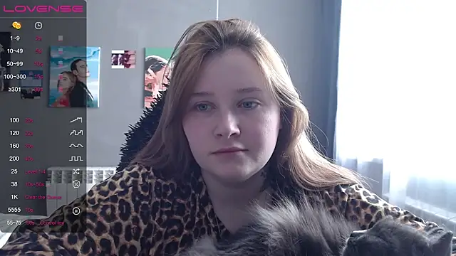 Chat +18 de Light_Luna ao vivo