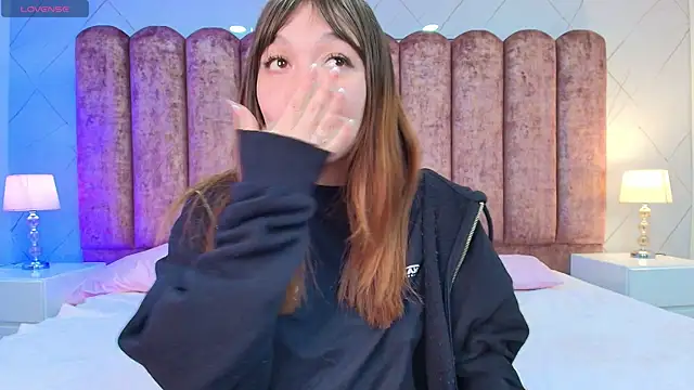 Fluffy_Bubble21's Live XXX Chat