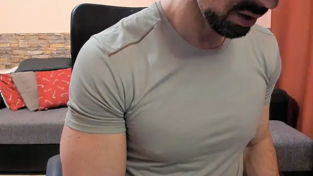 Chat XXX en directo de HotHunkTrainer