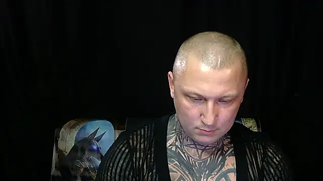 devilWithTatsn Webbikameraesitys