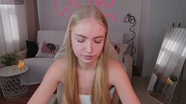 Онлайн чат XXX TessaGrays