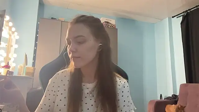 Онлайн чат XXX AndreeMerryman