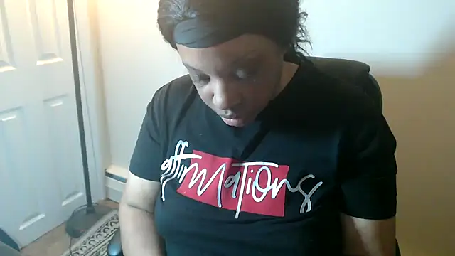 Sexymona1218 即時 XXX 聊天