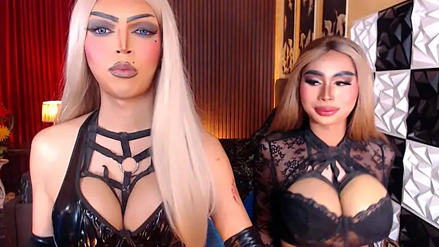 xFistingLadyBoyx Adlı Modelin Web Kamerası Şovu