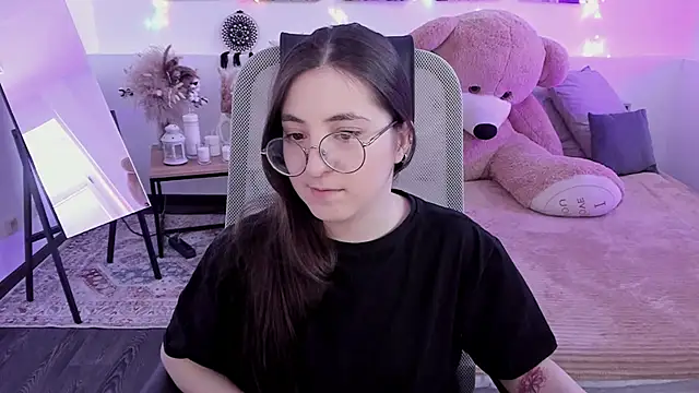 VirtuallVoyant Chat XXX live