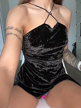 VelvetLunaX – webcam-show