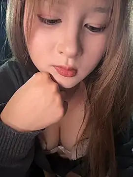 Chat +18 de yuki_june ao vivo