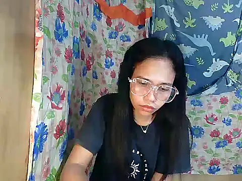 PinaySkinnyGirl 现场XXX聊天