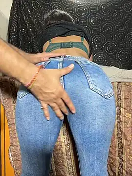 Miss__Malaika élő XXX-chatje