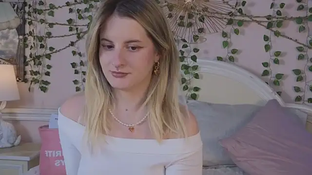 Chatroom XXX en direct de Sonia_Meow