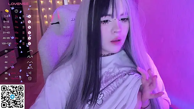 Онлайн чат XXX SelenaCute