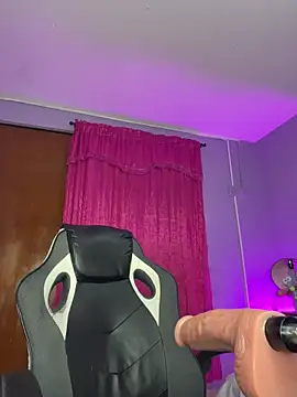 XXX chat uživo modela LunaaRosse