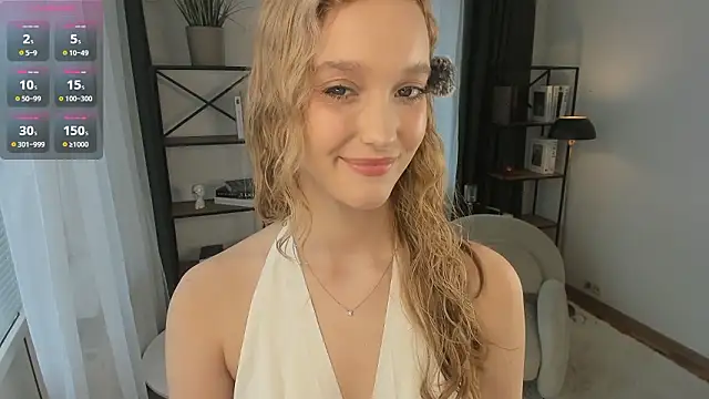 SerrenaAa Chat XXX in diretta