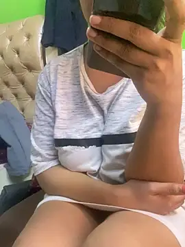 adhya007's Live XXX Chat