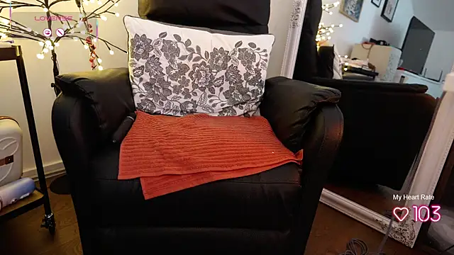 GingerAleMILF's Live XXX Chat