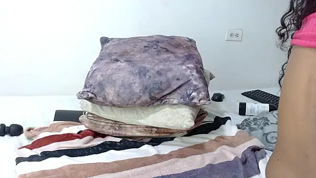 paula_venus' Webcam Show