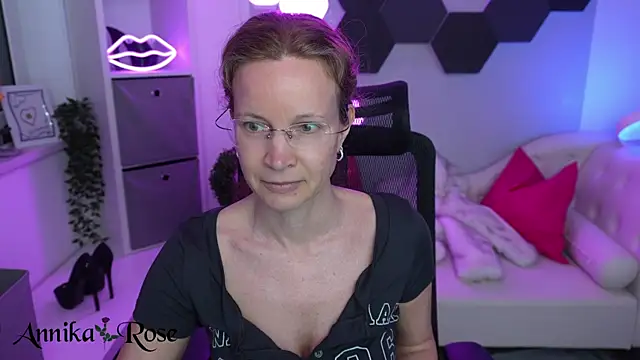 AnnikaRose's Webcam Show